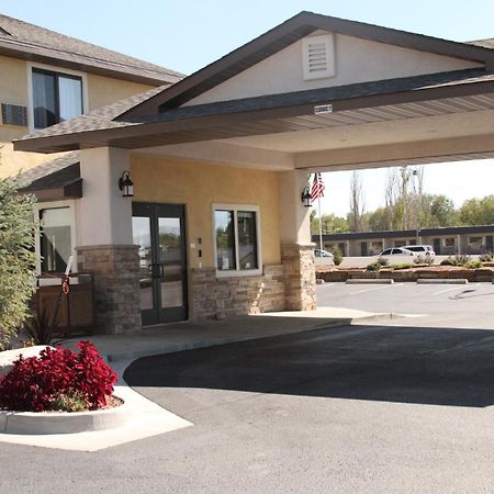 Super 8 By Wyndham Montrose Motel Exterior foto
